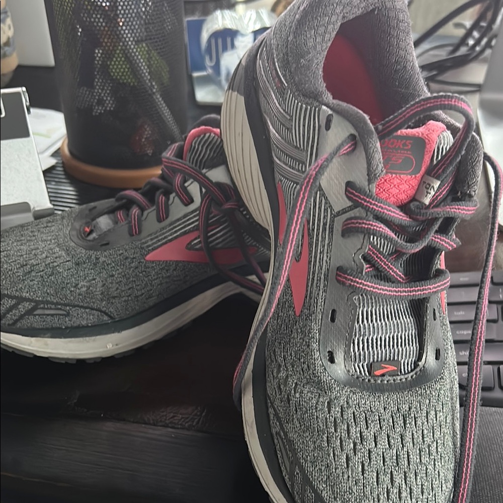 Brooks Gray and Pink Athletic Running Shoes